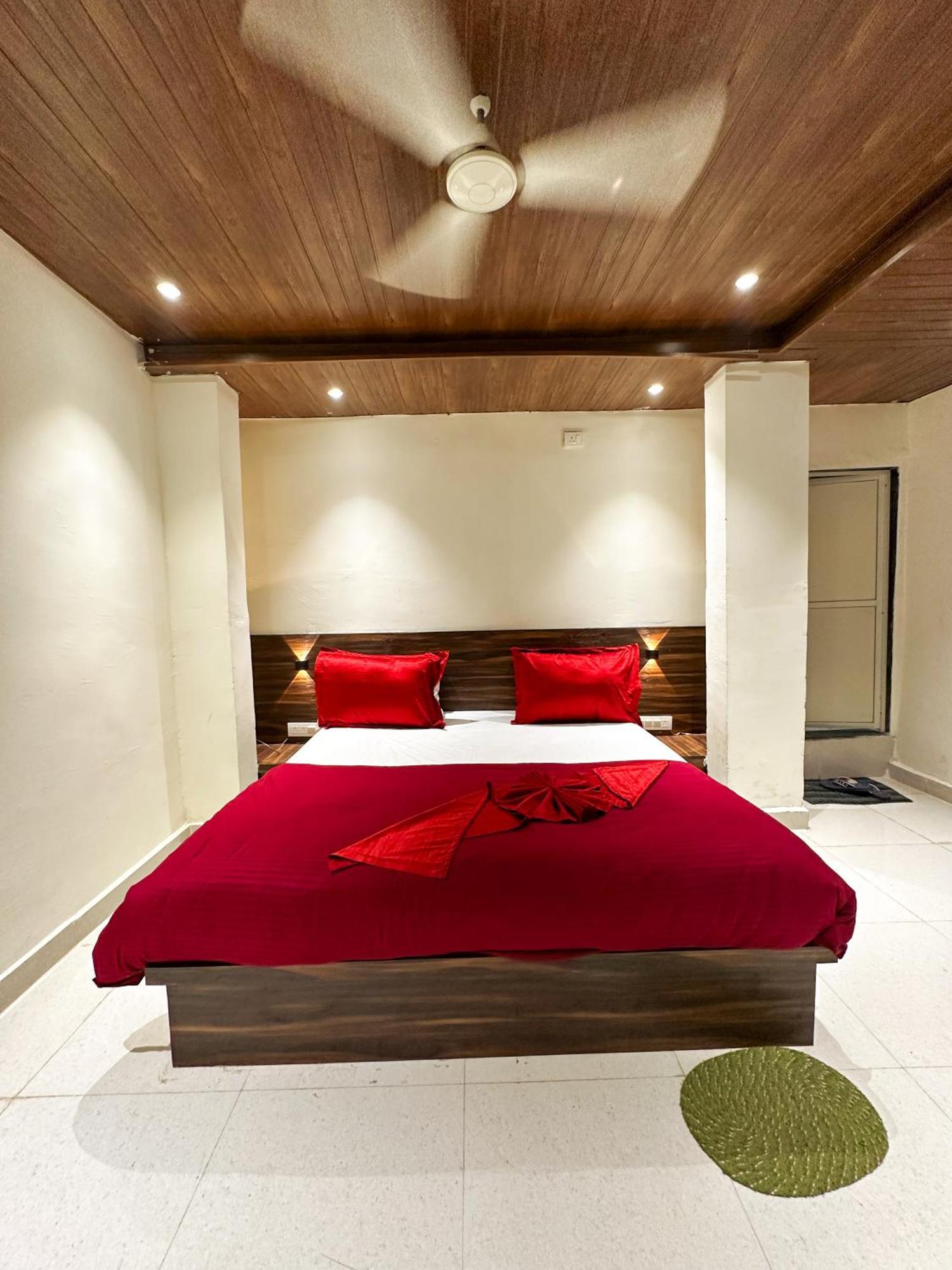 Hotel Payal & Restaurent Pachmarhi Luaran gambar