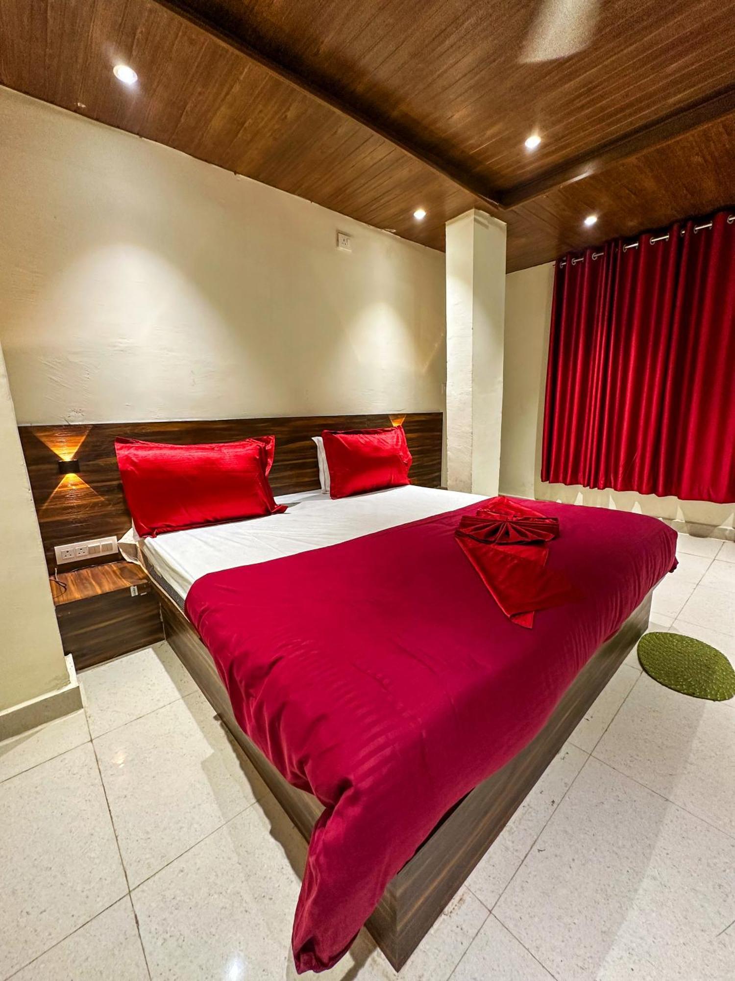 Hotel Payal & Restaurent Pachmarhi Luaran gambar