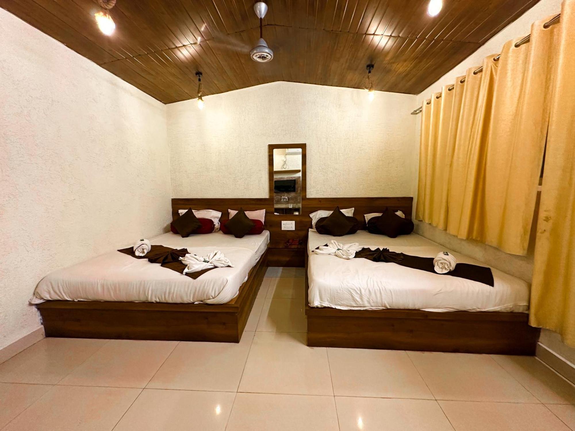 Hotel Payal & Restaurent Pachmarhi Luaran gambar